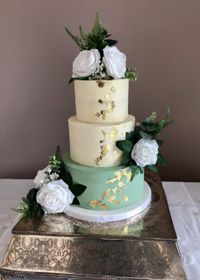 3 tier wedding with gold leaf_1