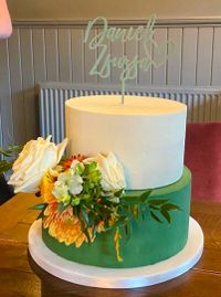 Wedding cake Green and White